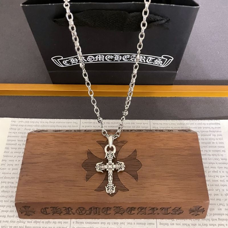 Ch**me He**ts necklaces